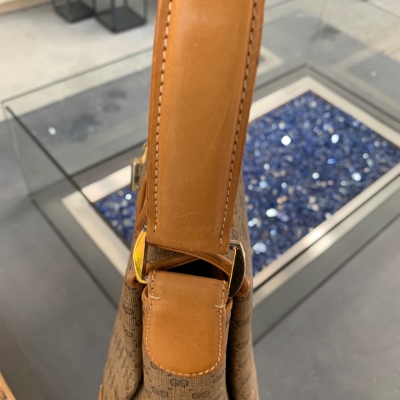 Authentic vintage Rare Gucci handbag - Picture 10 of 14
